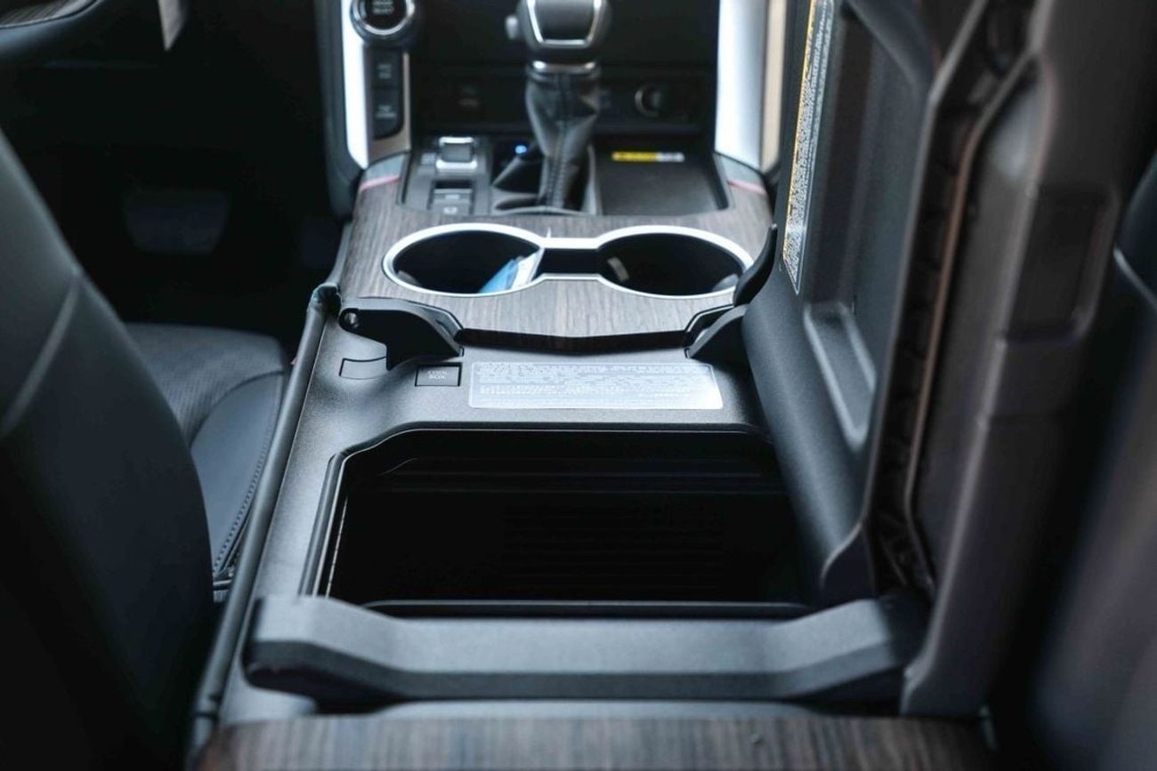 Toyota Land Cruiser 2024 TOYOTA LC300 3.3 VX - ATTITUDE BLACK inside BLACK | Export Only