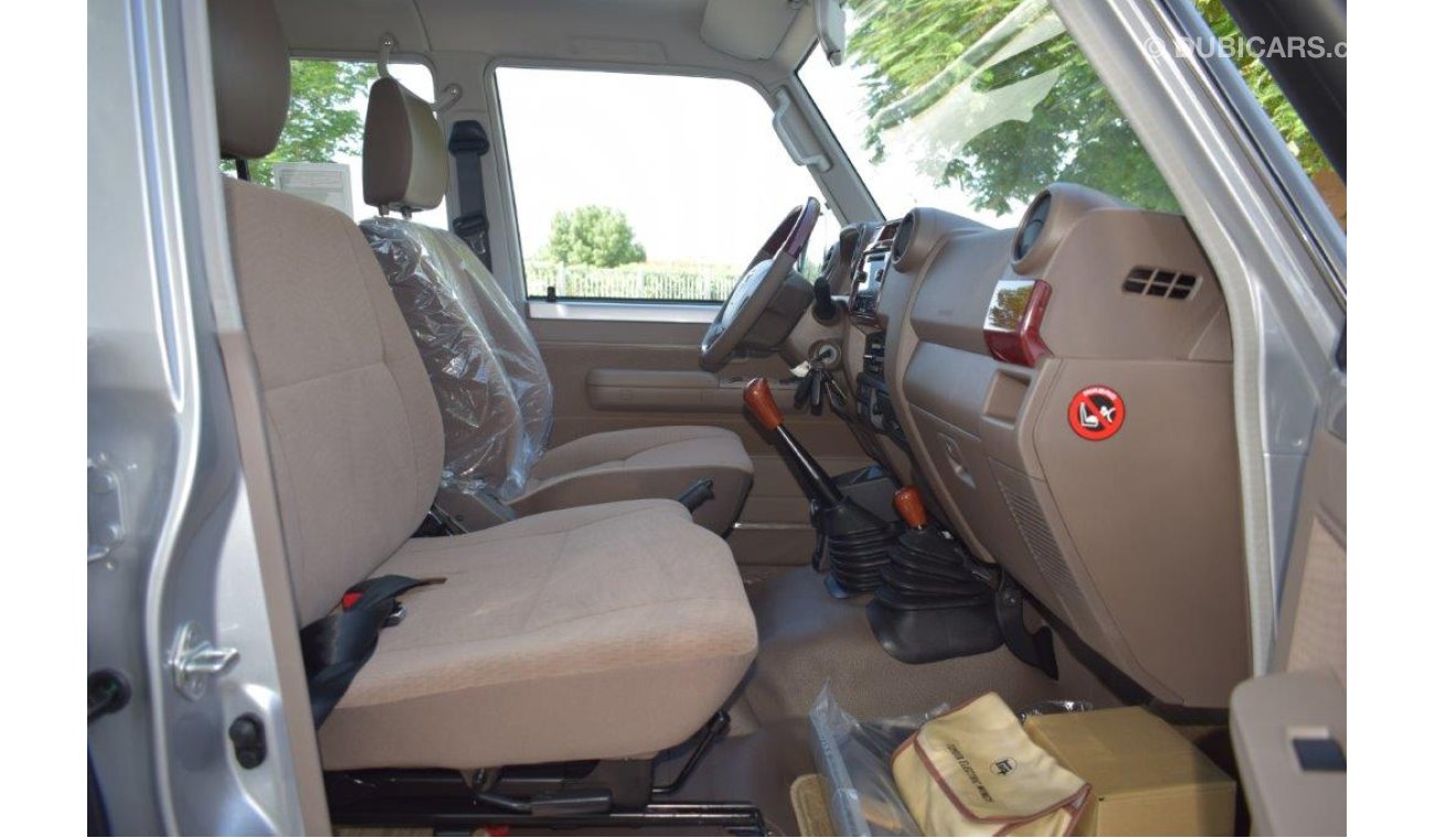Toyota Land Cruiser Pick Up 79 DOUBLE CAB LX V6 4.0L PETROL 4WD MANUAL TRANSMISSION