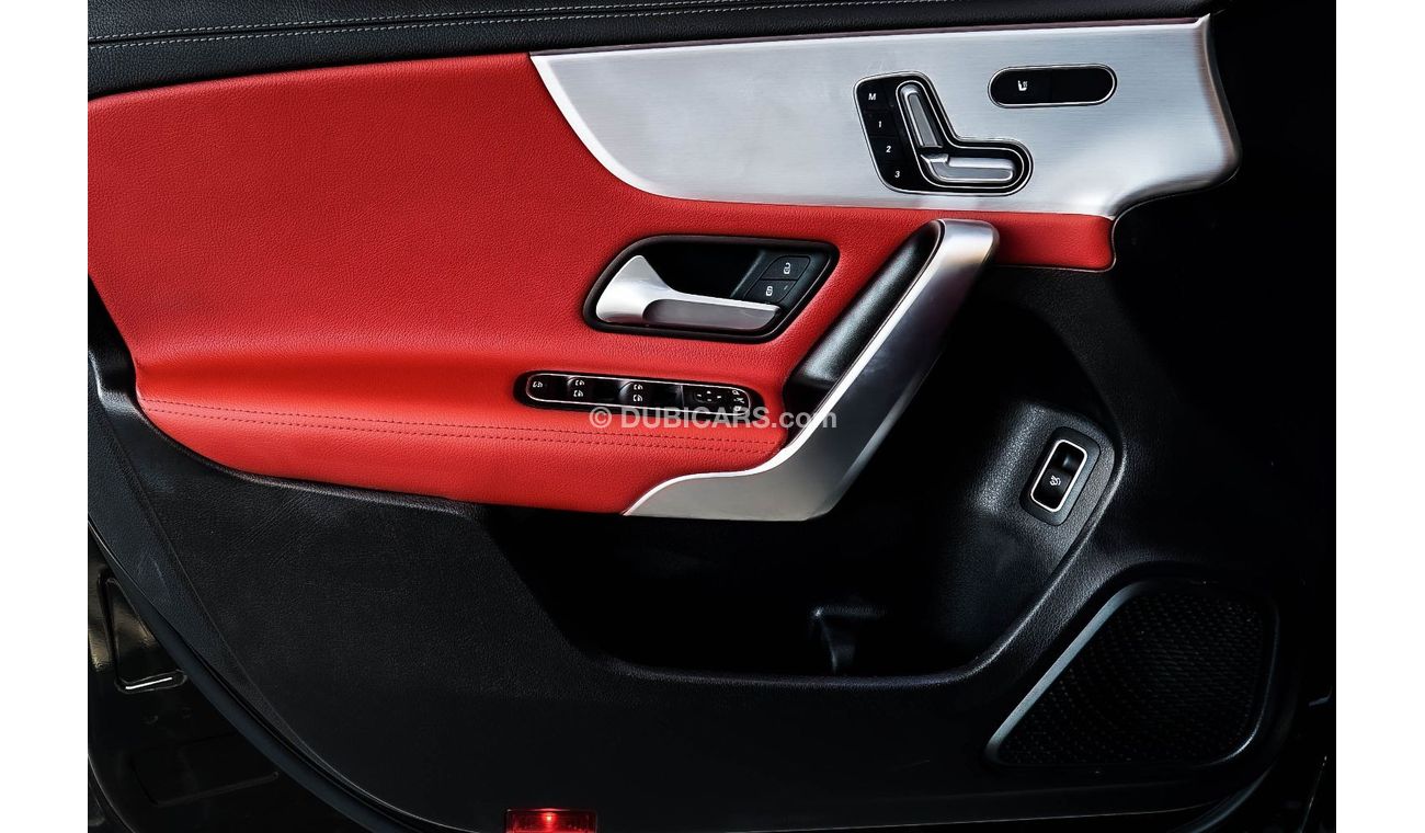 Mercedes-Benz A 35 AMG A 35 AMG Premium +