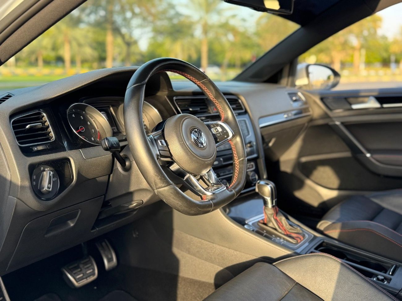 Volkswagen Golf GTI VOLKSWAGEN GOLF GTI MODEL 2014 GCC SPACE FULL OPTION