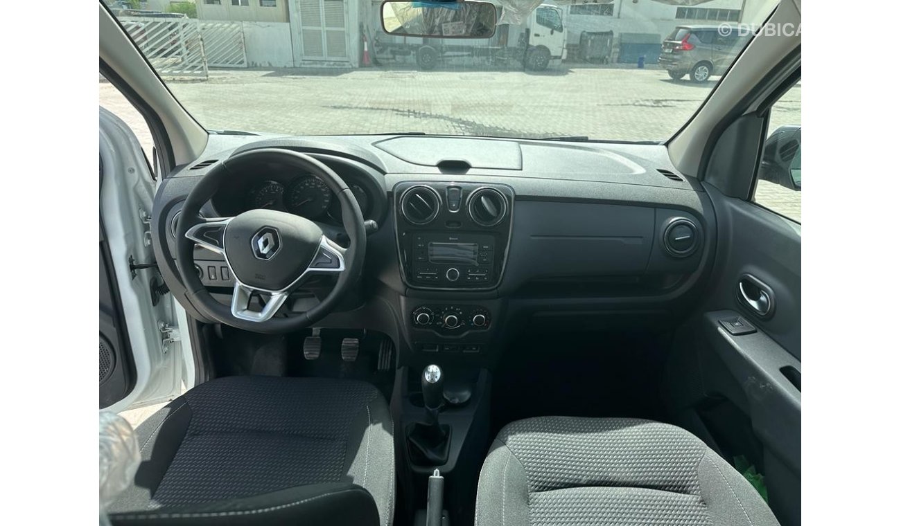 رينو لودجي Renault Lodgy Minivan 2WD Zen 1.5L Turbo Diesel 5-Speed MT 7-Seater