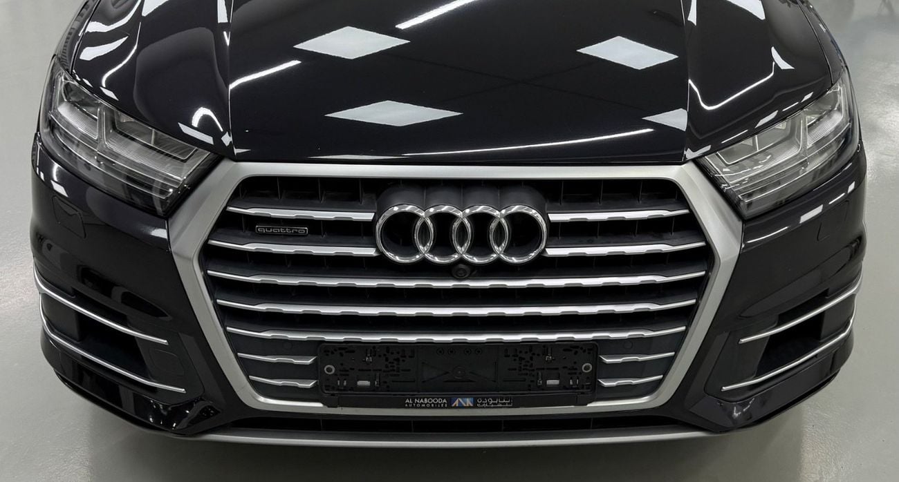 أودي Q7 55 TFSI GCC .. FSH .. S line .. Perfect Condition .. Top Range