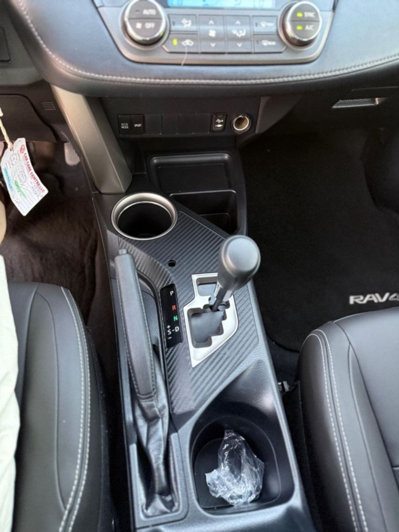 Toyota RAV4 VXR 2.5L XLE Sunroof, leather seats