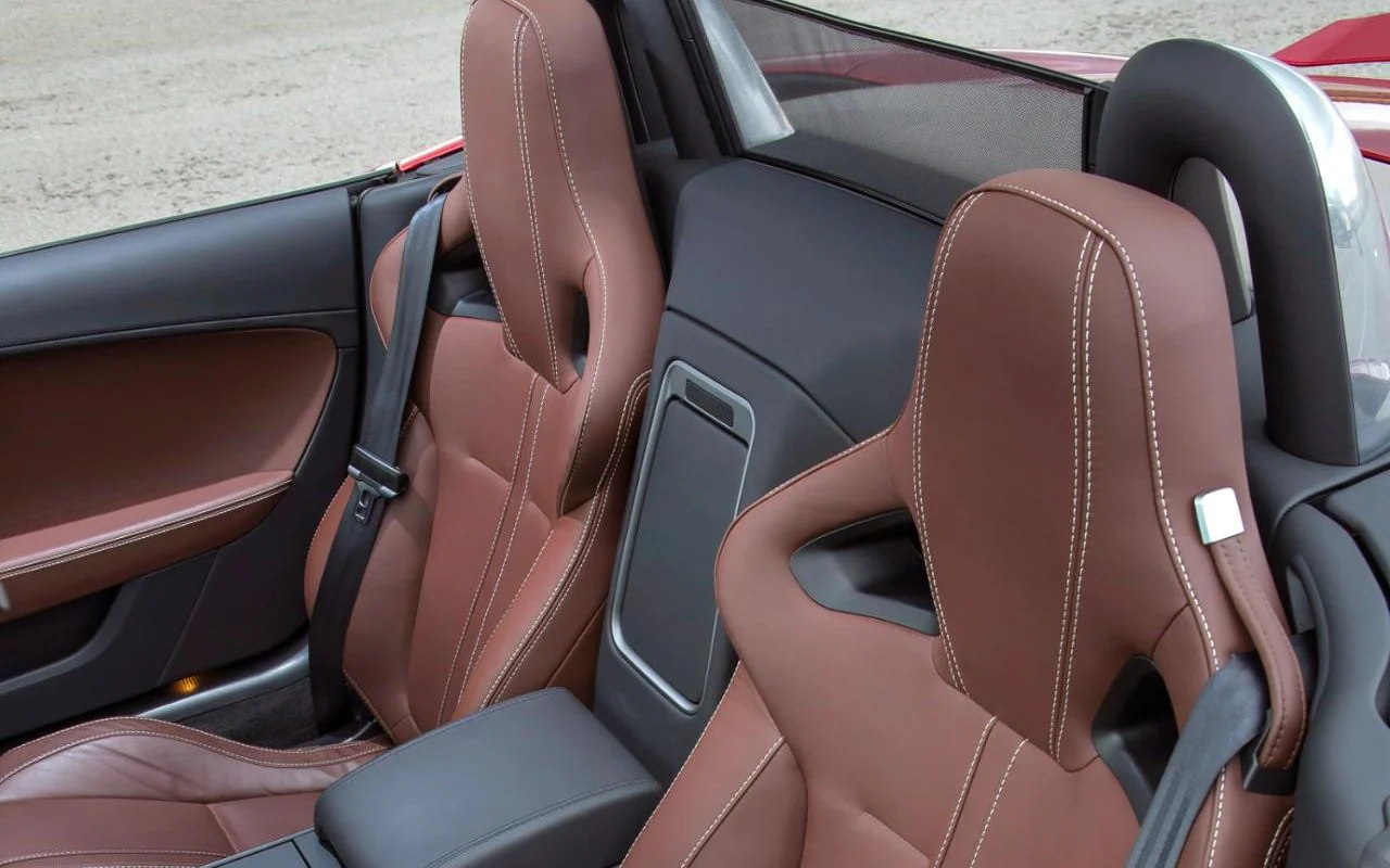 Jaguar F-Type interior - Seats