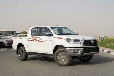 تويوتا هيلوكس GLX - 2.7L 4x4 Drive - Manual Transmission -  SR5 - GCC - Rear Camera
