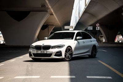 BMW 330i 330i M Kit