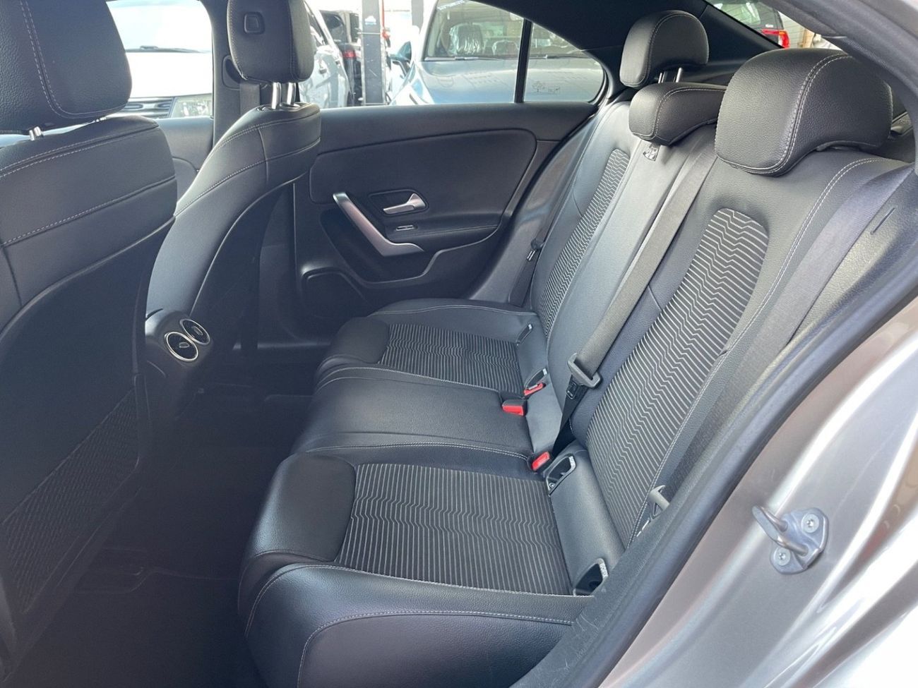 مرسيدس بنز A 200 Premium + 1.4L