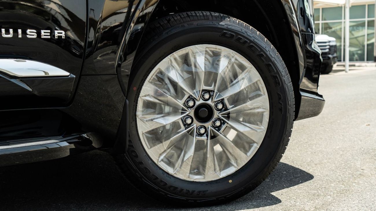 Toyota Land Cruiser VX 4.0 | Exclusive | 2025