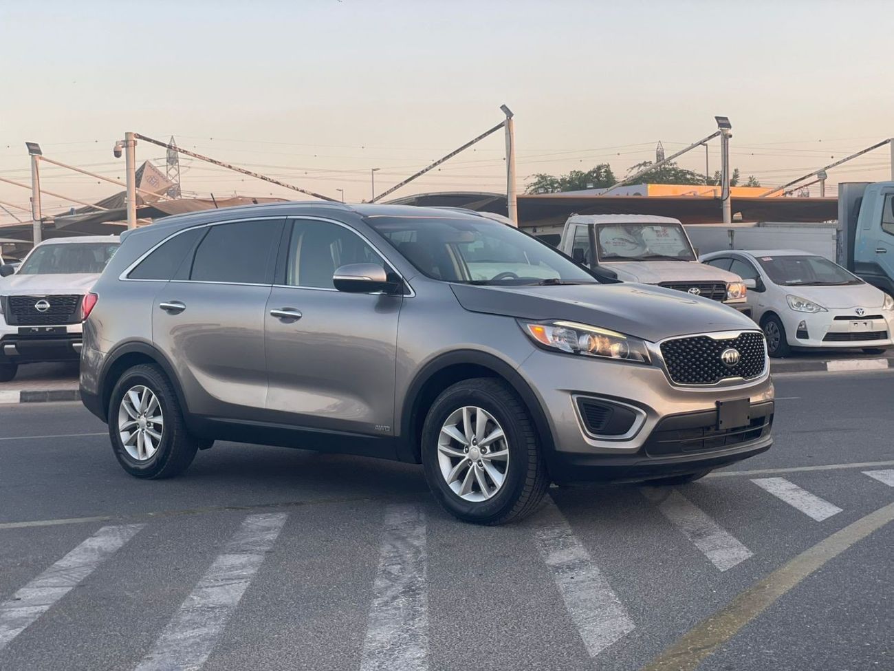 Kia Sorento 2017 Kia Sorento LXS 2.4L V4 GDi - AWD 4x4 - MidOption+ Rear CAM - 73,300 Mileage