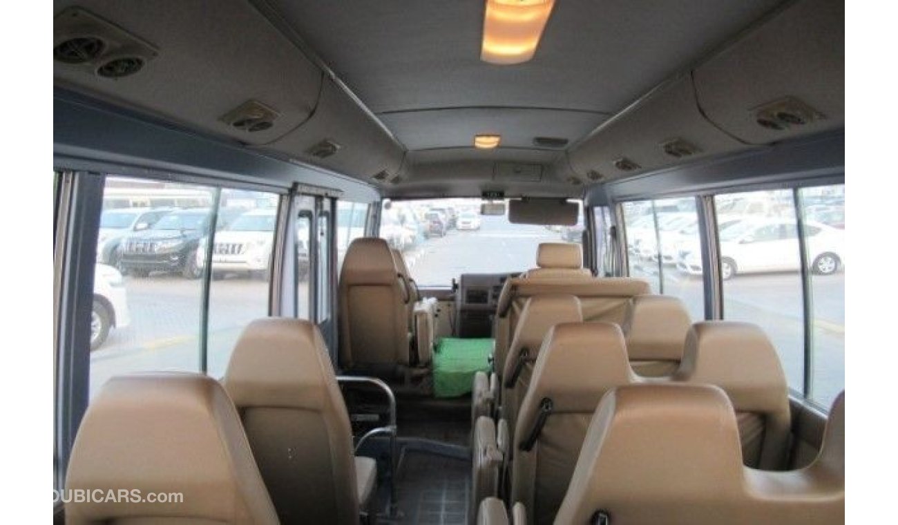 نيسان سيفيليان NISSAN CIVILIAN BUS RIGHT HAND DRIVE (PM1058)