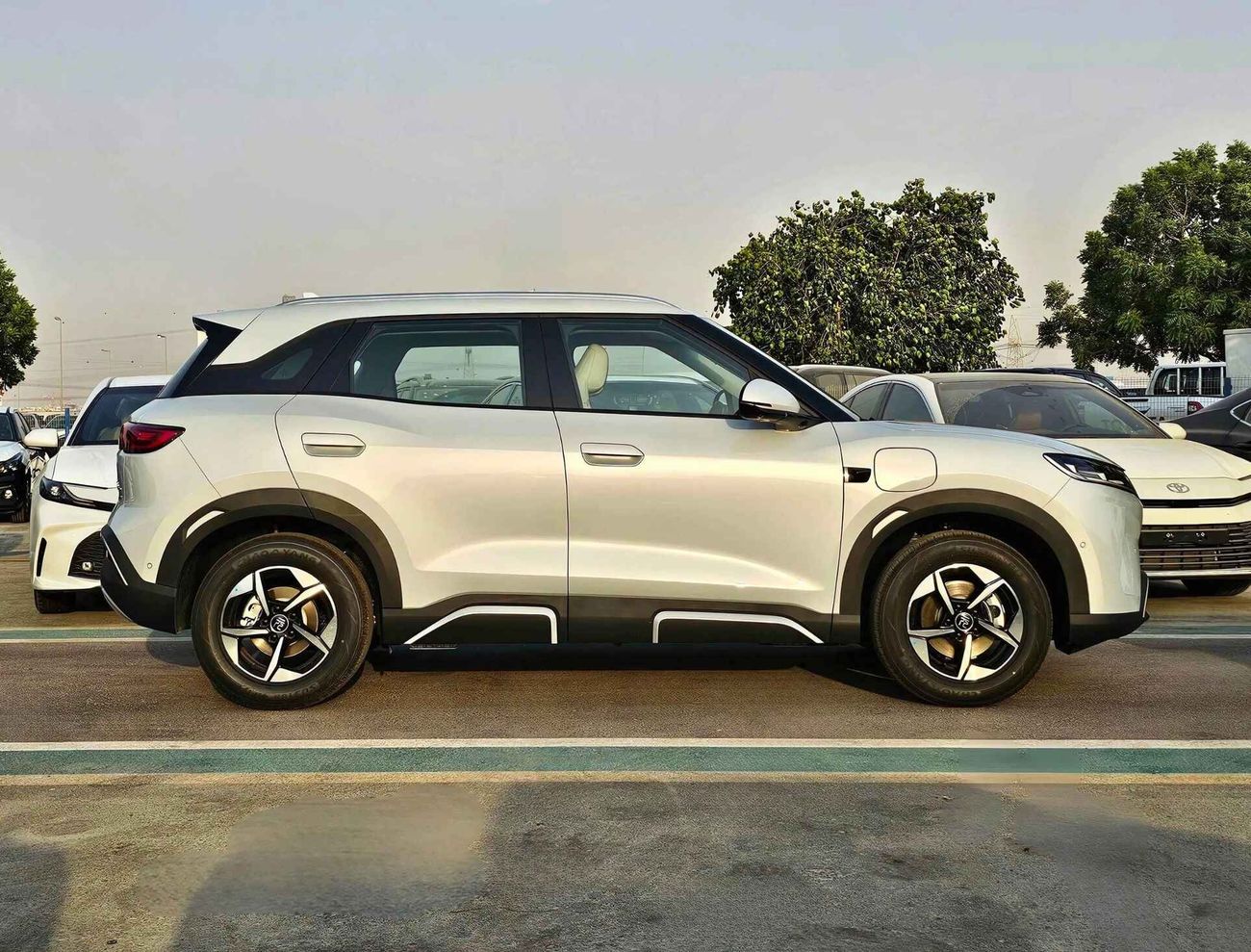 بي واي دي يوان أب EXCEEDING 401-KM / A/T / 360* CAMERA / HEADUP DISPLAY / PANORAMIC / ELECTRIC (CODE # EXCEEDING)