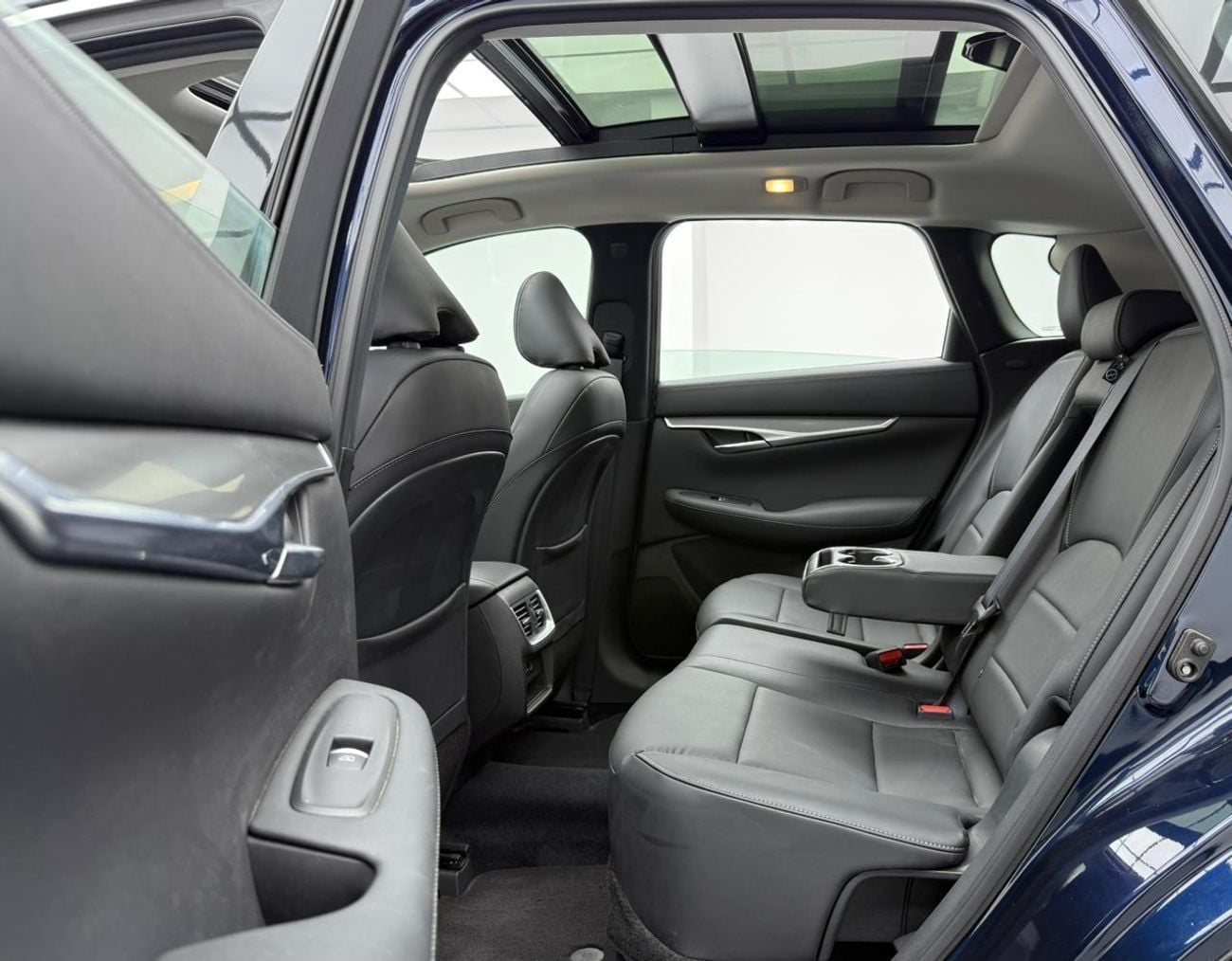 إنفينيتي QX50 Luxe Style 2.0L 2024 Infiniti QX50 ,Warranty ,Brand New ,GCC