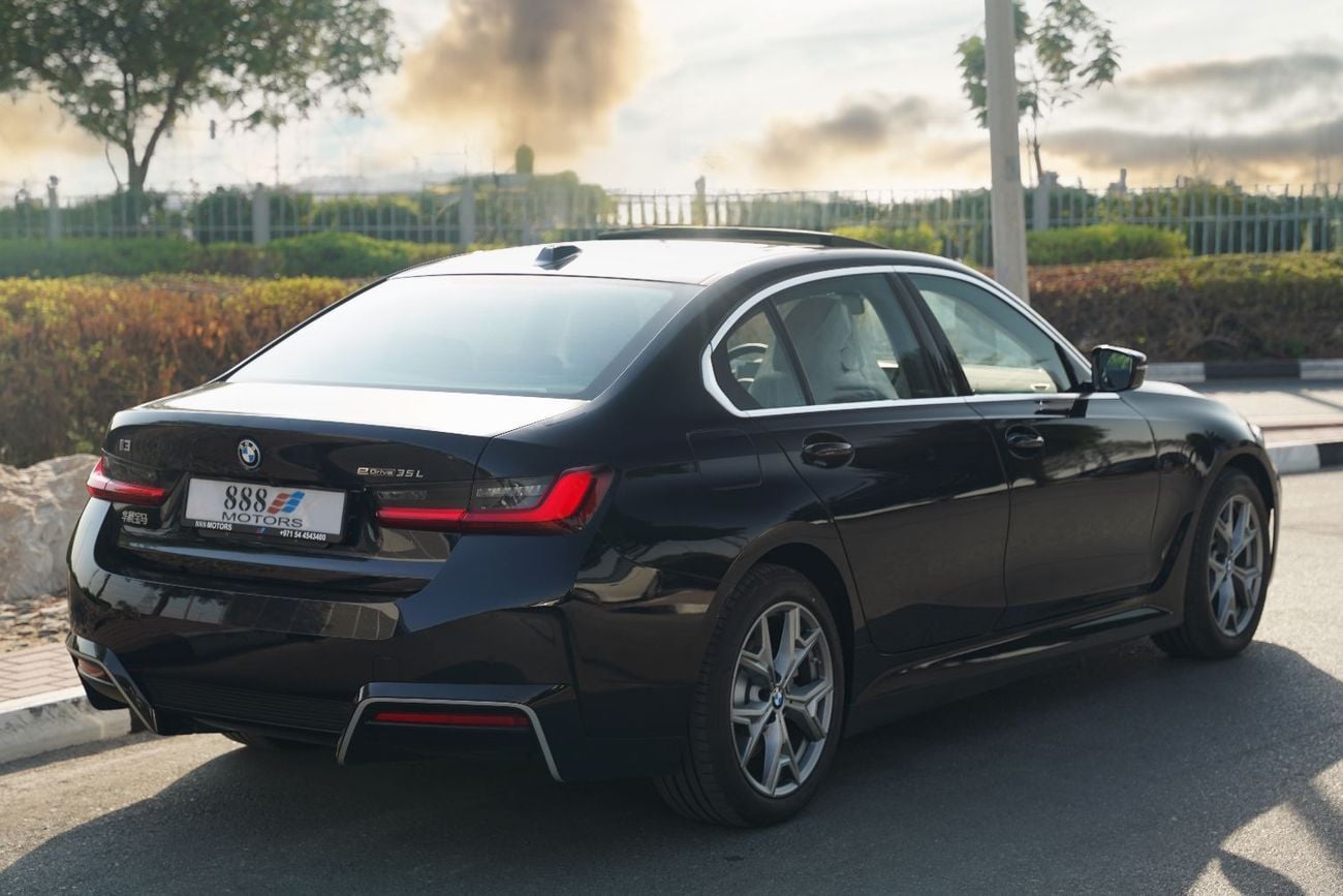 بي أم دبليو i3 EDRIVE35L (NON GCC) 2026 BMW e-Drive 35L M-Sport Package FWD 0Km