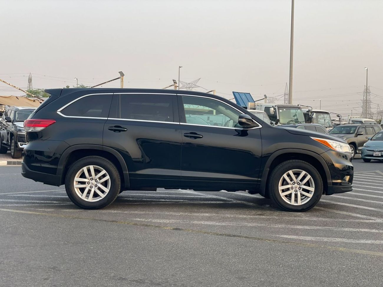 Toyota Highlander 2015 Toyota Highlander LE MidOption+ 3.5L V6 - AWD 4x4  Full 7 Seater Leather - Rear CAM -