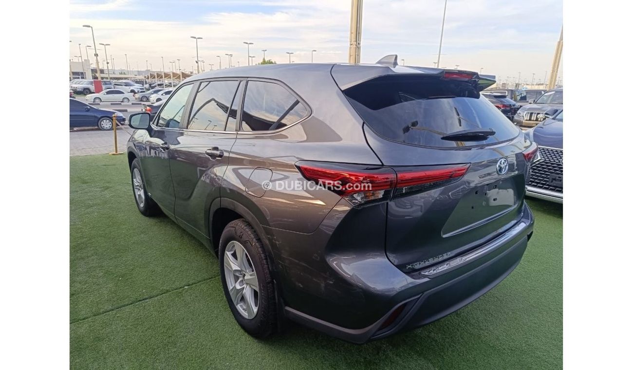 تويوتا هايلاندر Toyota Highlander 2023 Hybrid.The car is in excellent condition, not damaged, not painted, history i