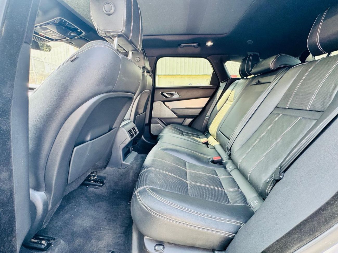 Land Rover Range Rover Velar P380 R-Dynamic SE 3.0L (376 HP)