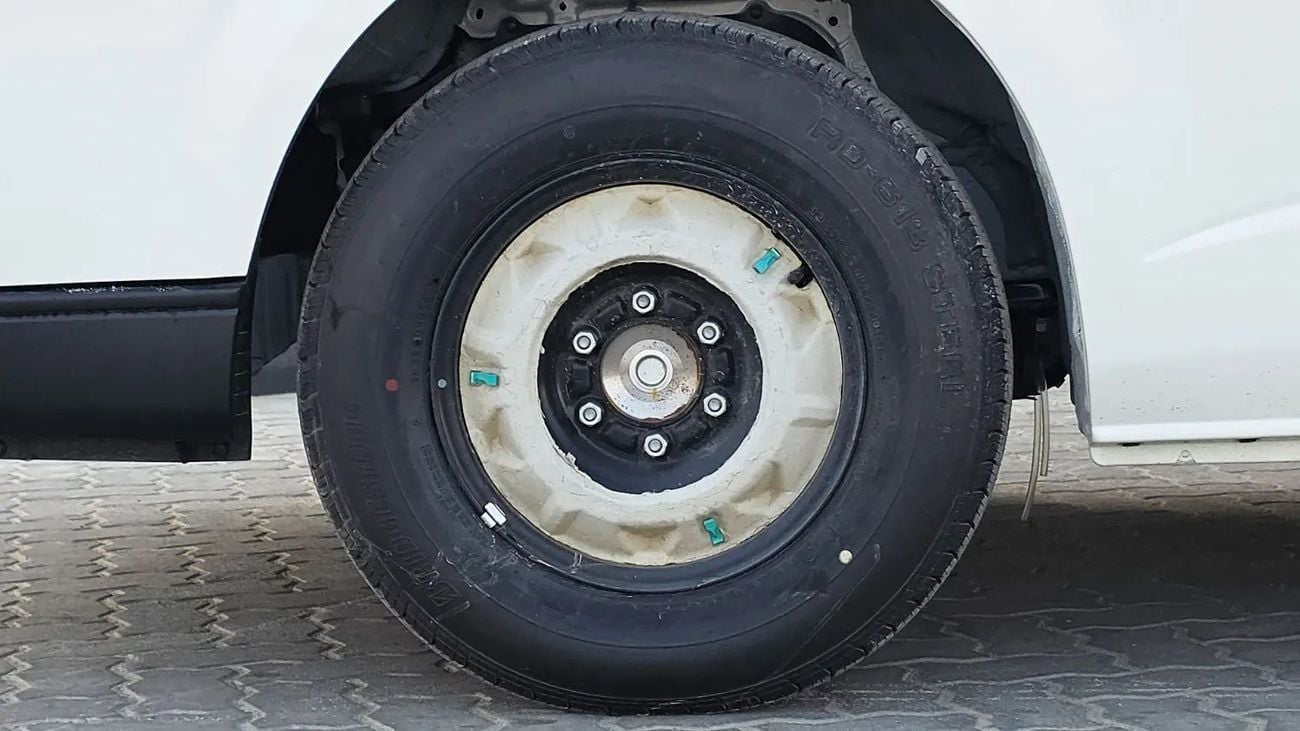 Toyota Hiace GL Toyota/HIACE D/ 2.5L PNL VAN AC STD RF MT