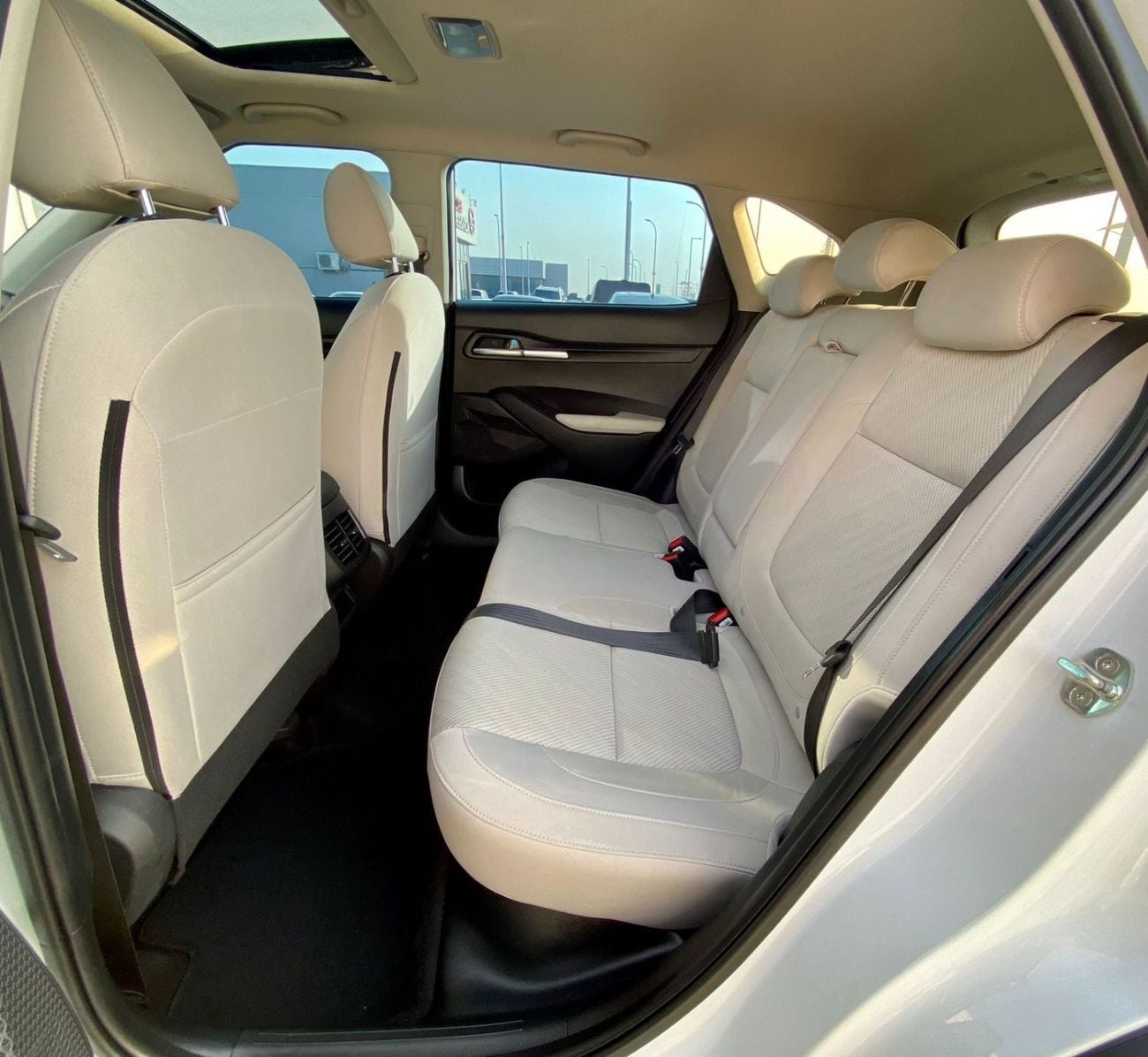 Kia Seltos 800-Monthly l GCC l Sunroof, Full Option l Accident Free
