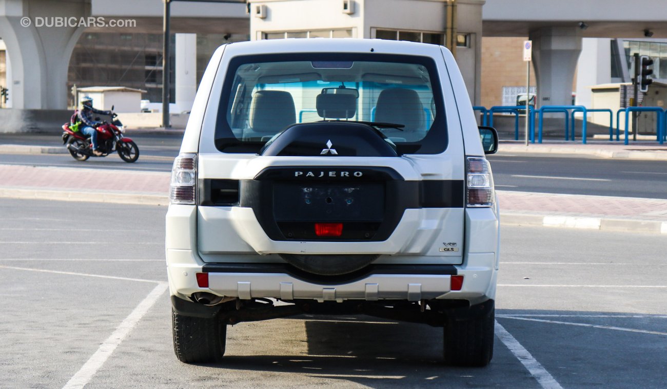 Mitsubishi Pajero GLS V6