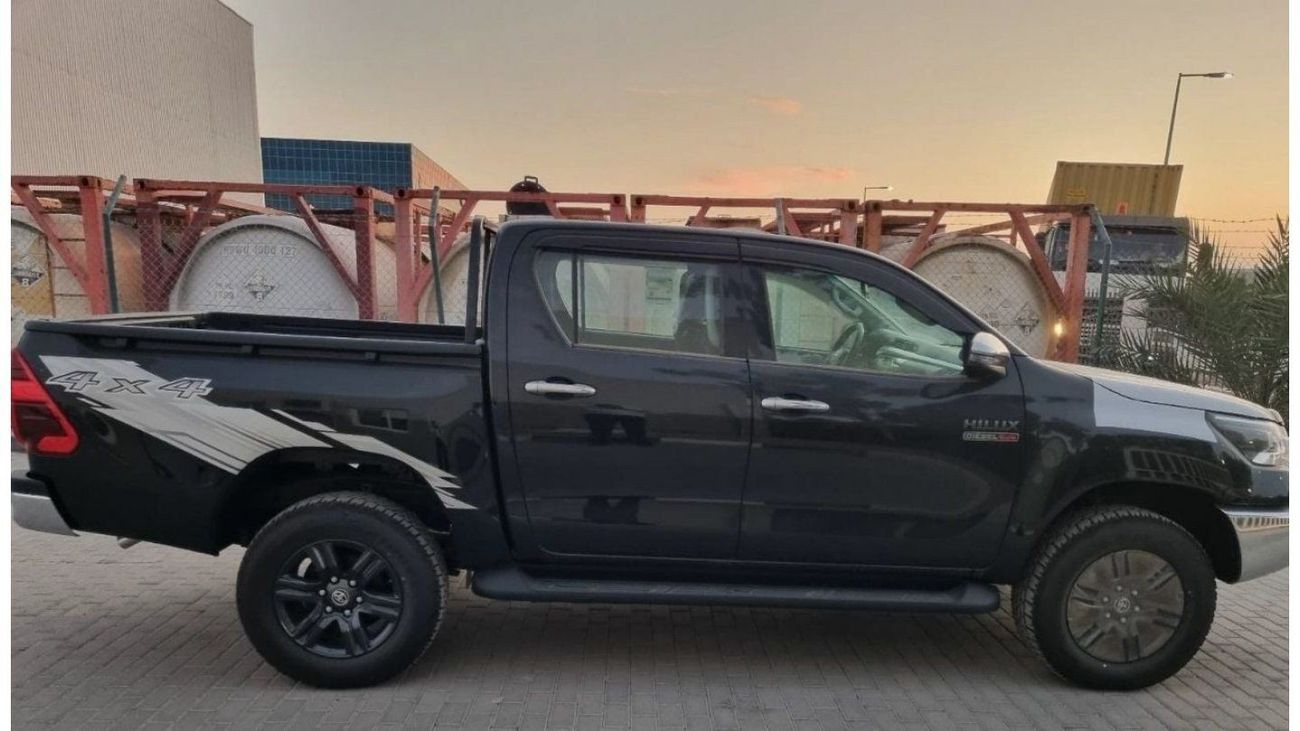 تويوتا هيلوكس DC DIESEL 2.4L 4x4 6AT FOR EXPORT