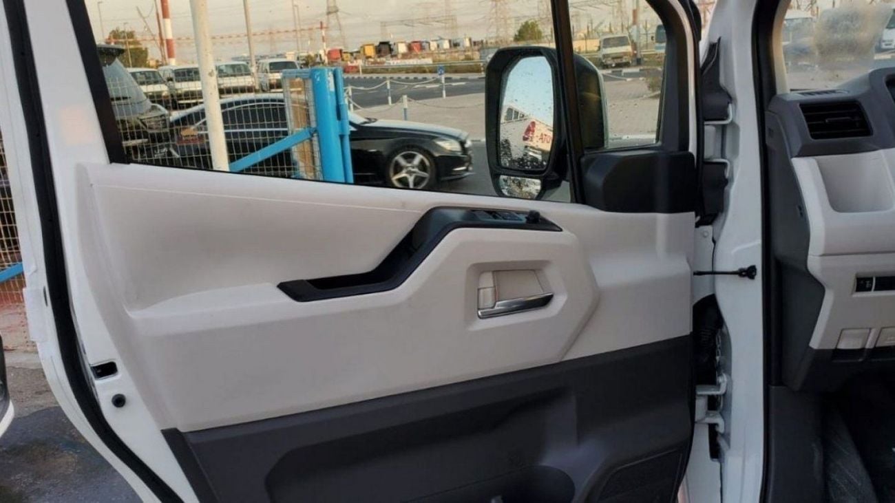 تويوتا هاياس Commuter GL  2.8L M/T Diesel 2026 Model