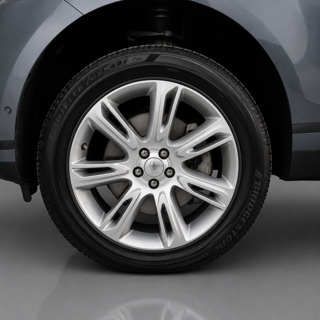 Land Rover Range Rover Velar S AED 2,011 P.M • 0% Downpayment •  Range Rover Velar P250 S • 1 Year Warranty