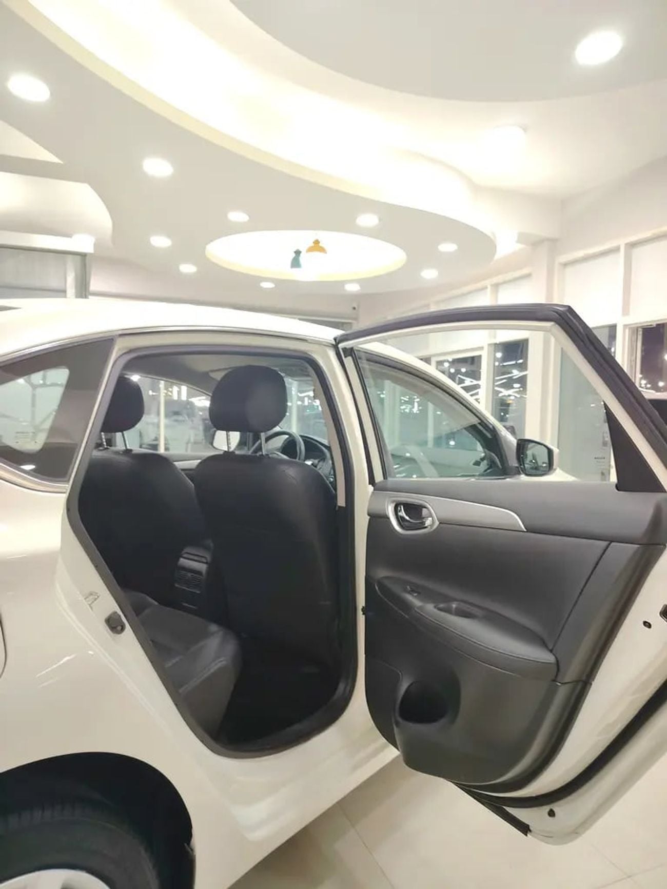 Nissan Sentra SR (NON GCC) SV 1.6L (110 HP) chines specs