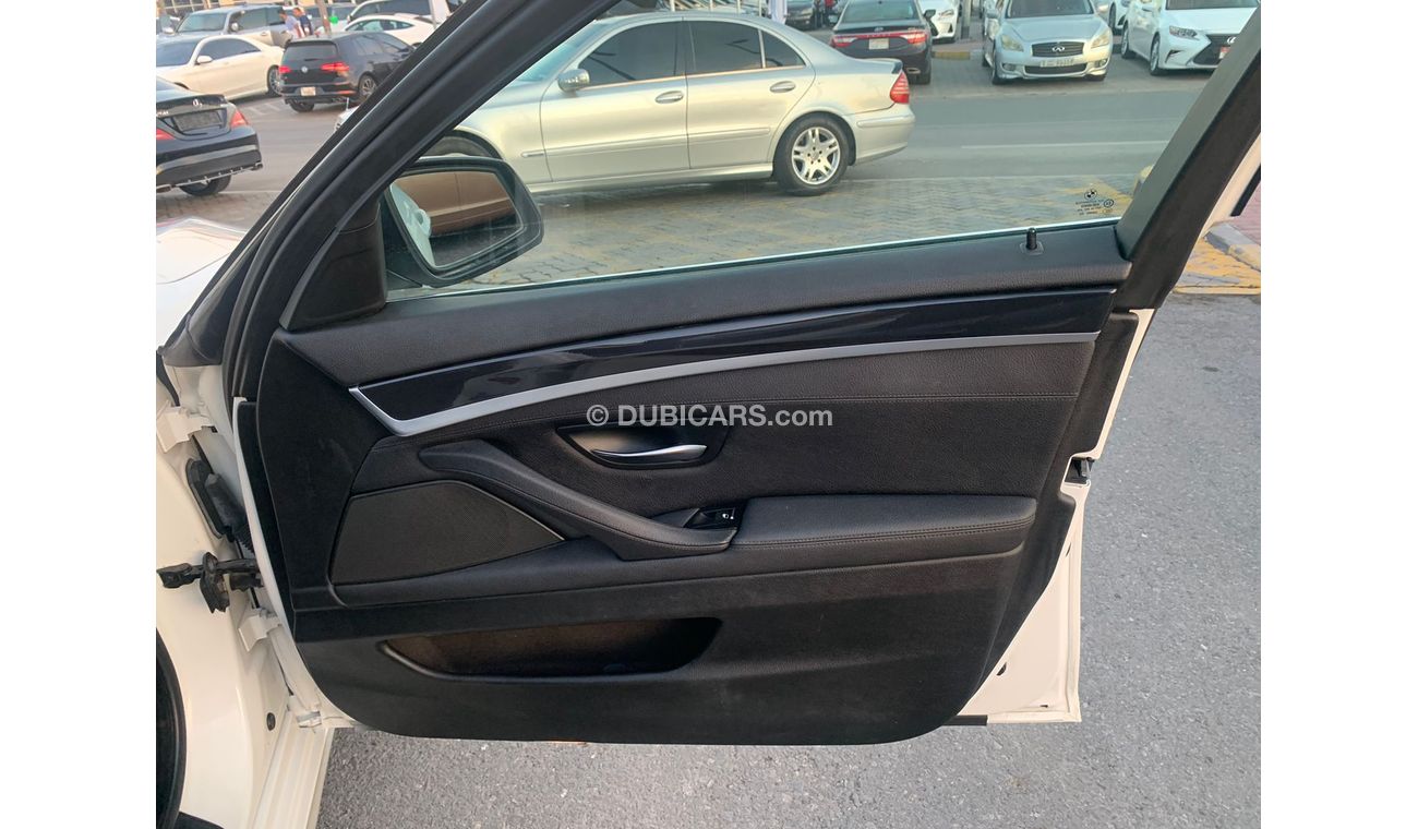 BMW 520i BMW 520 i_ Gcc_2014_Excellent_Condition _Full option