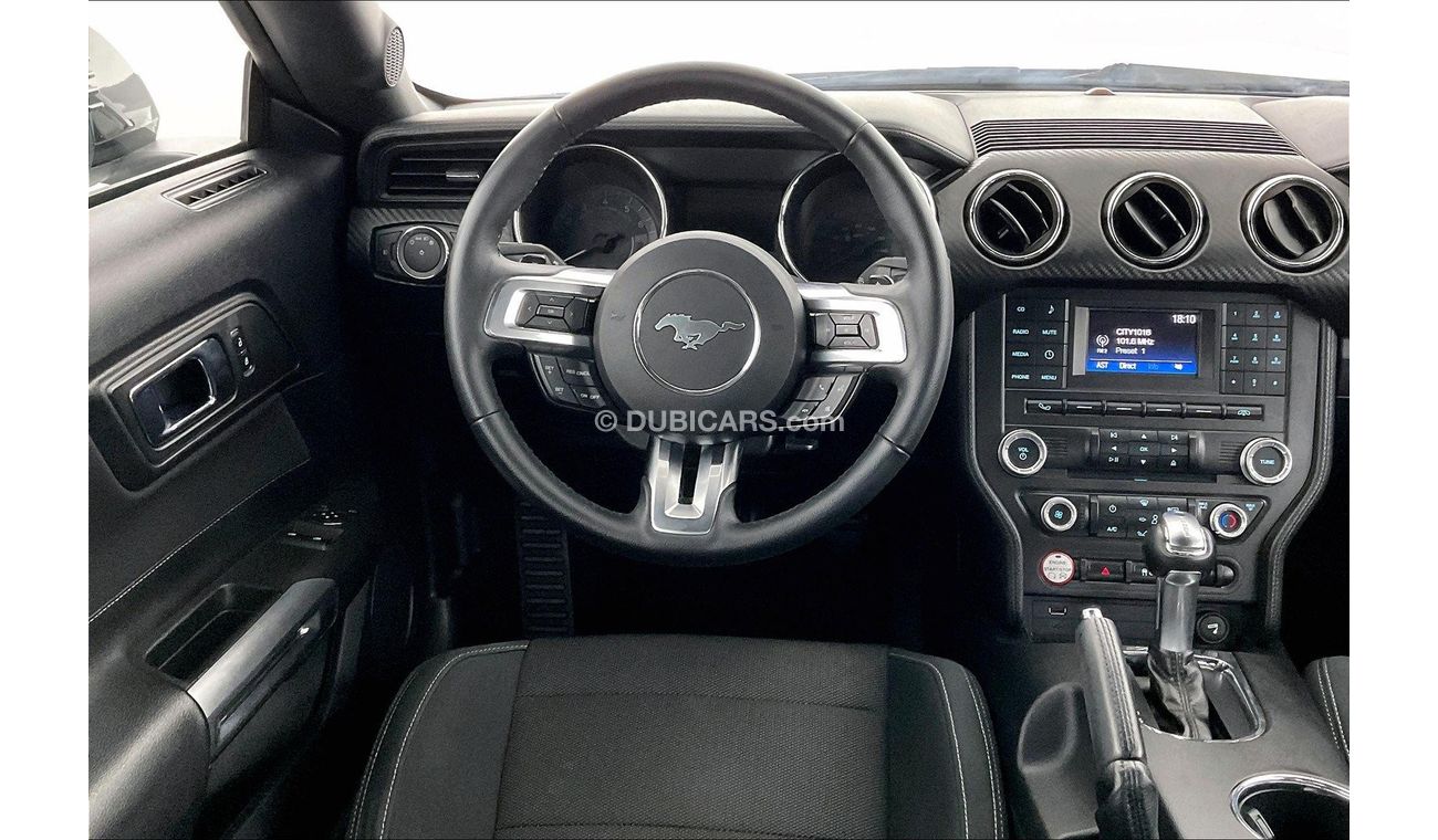 Ford Mustang Standard