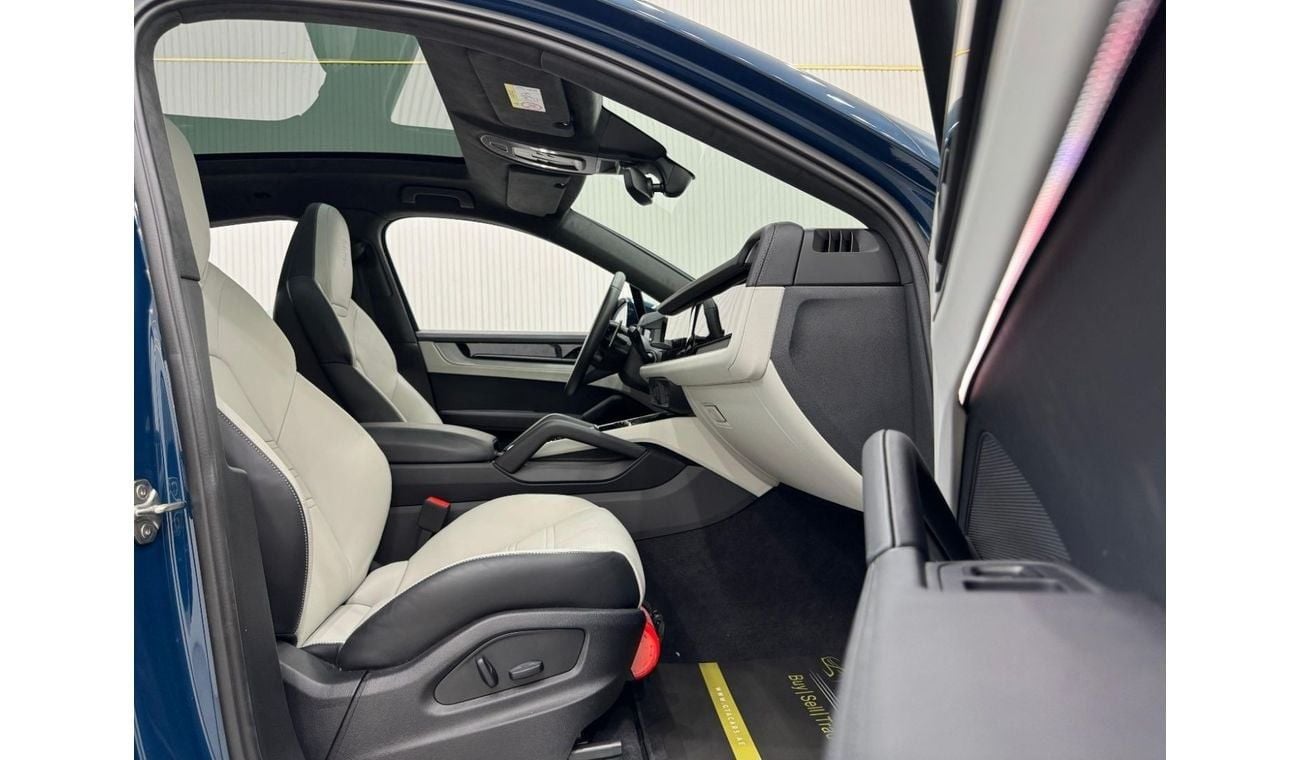 Porsche Cayenne Base Coupe 2024 Porsche Cayenne Coupe, Prosche Warranty, Full Posche Service History, GCC