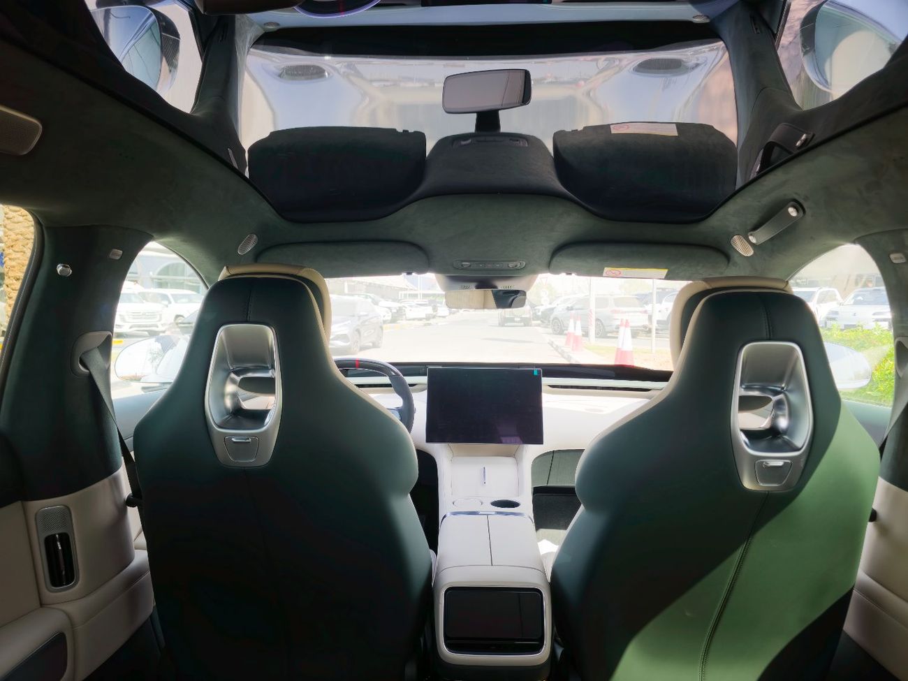 شاومى YU7 Xiaomi  Max YU7 2025 - With Master Account - Panorama - 21" Alloy Wheels - EVS Warranty