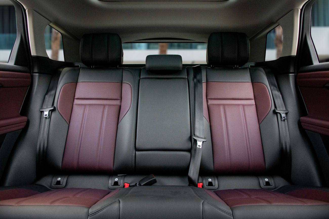 Land Rover Range Rover Evoque Range Rover Evoque SE P250 R-Dynamic | 3,721 P.M | 0% Downpayment | Impeccable Condition!