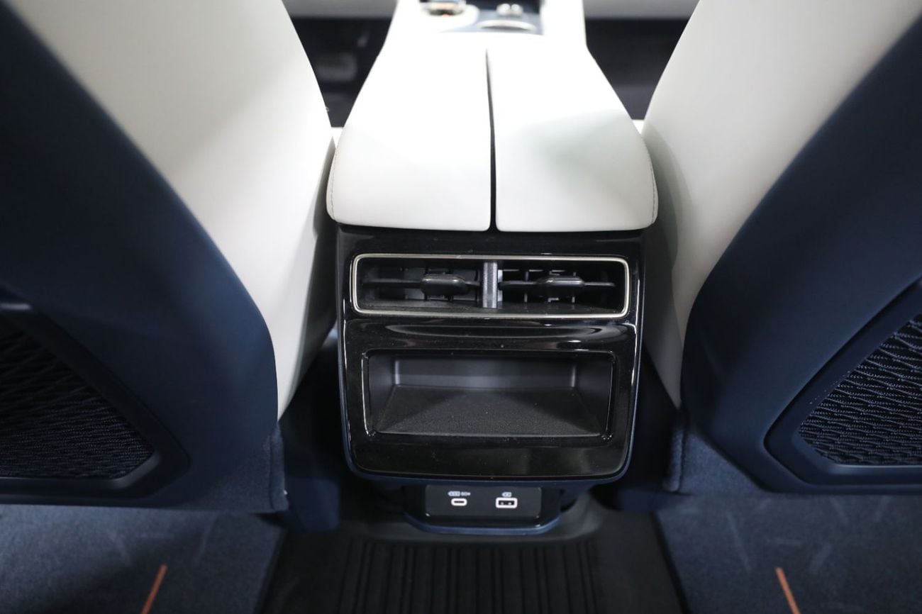 زيكر 001 Zeekr 001 | Electric | Standard RWD | Brand New | AED 3,150 monthly with 0% Downpayment | 3 Years Wa