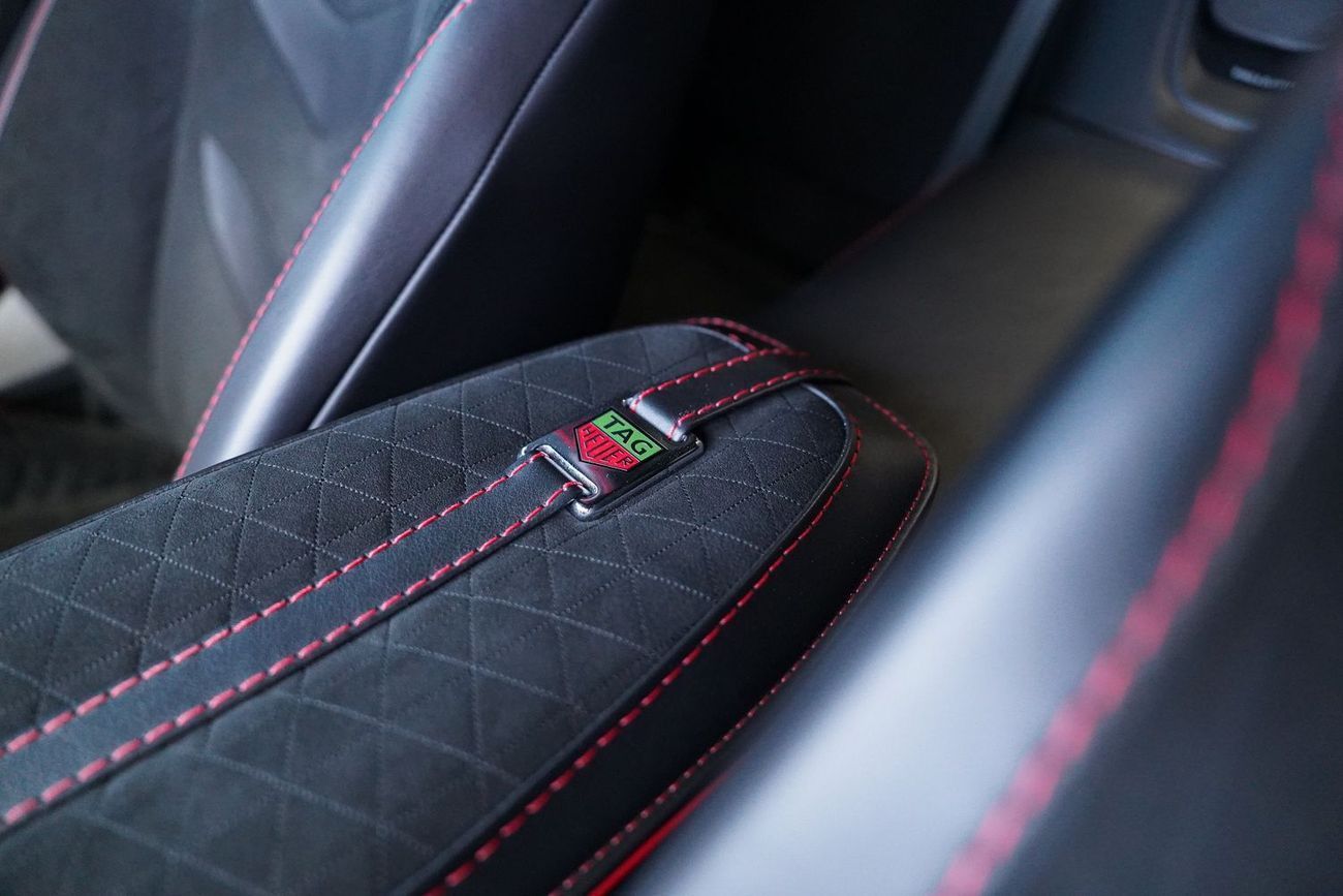 Aston Martin DBS Superleggera 5.2L | TAG HEUER EDITION