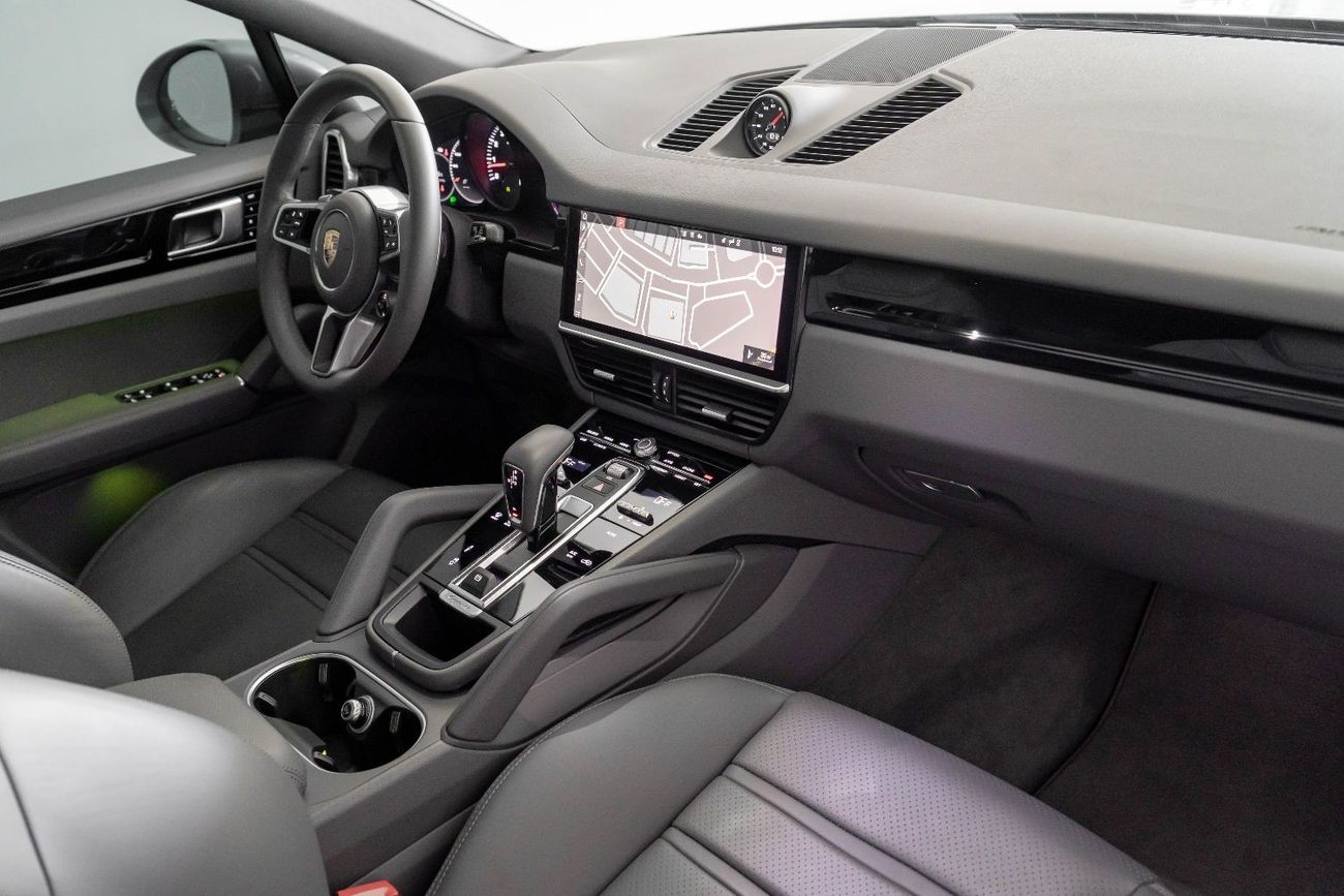 Porsche Cayenne 2021 Porsche Cayenne Coupe / Porsche Warranty & Porsche Service Contract