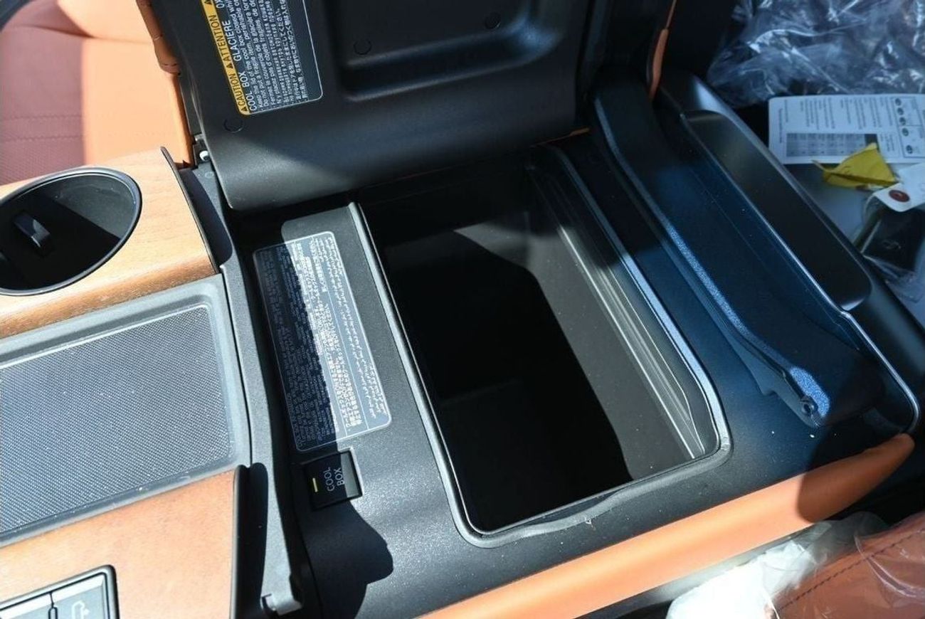 لكزس LX 600 Lexus LX600 VIP w/Black Pkg 3.5L Twin-Turbo V6, Petrol Model 2024, Color Black