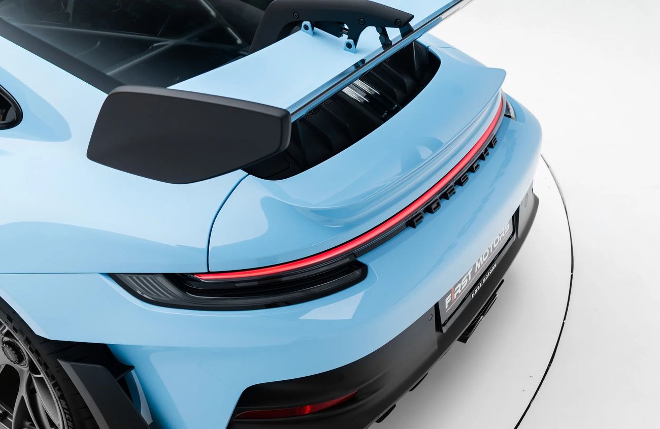 Porsche 911 4.0L F-6 Naturally Aspirated Engine