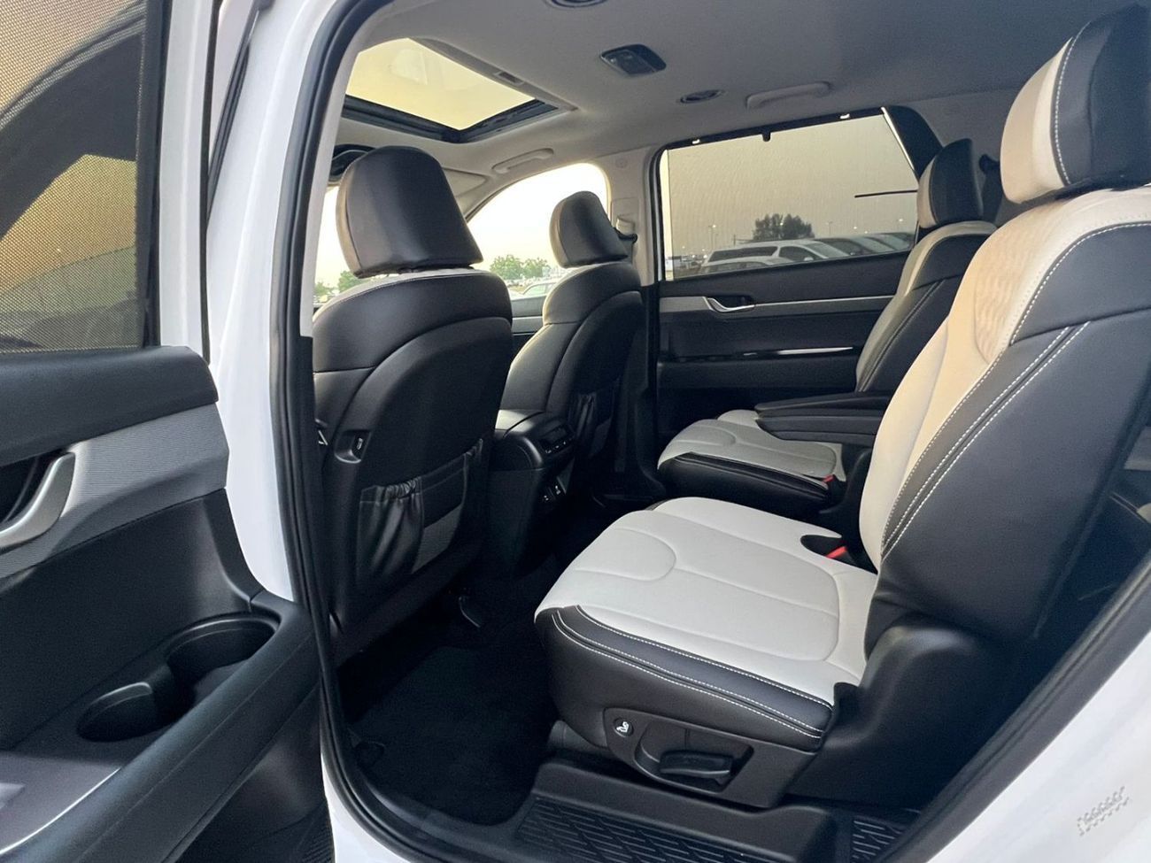 Hyundai Palisade 2021 Hyundai Palisade Sel - 3.8L V6 - Auto Trunk - Leather & Electric Seat - Key Engine Start Option