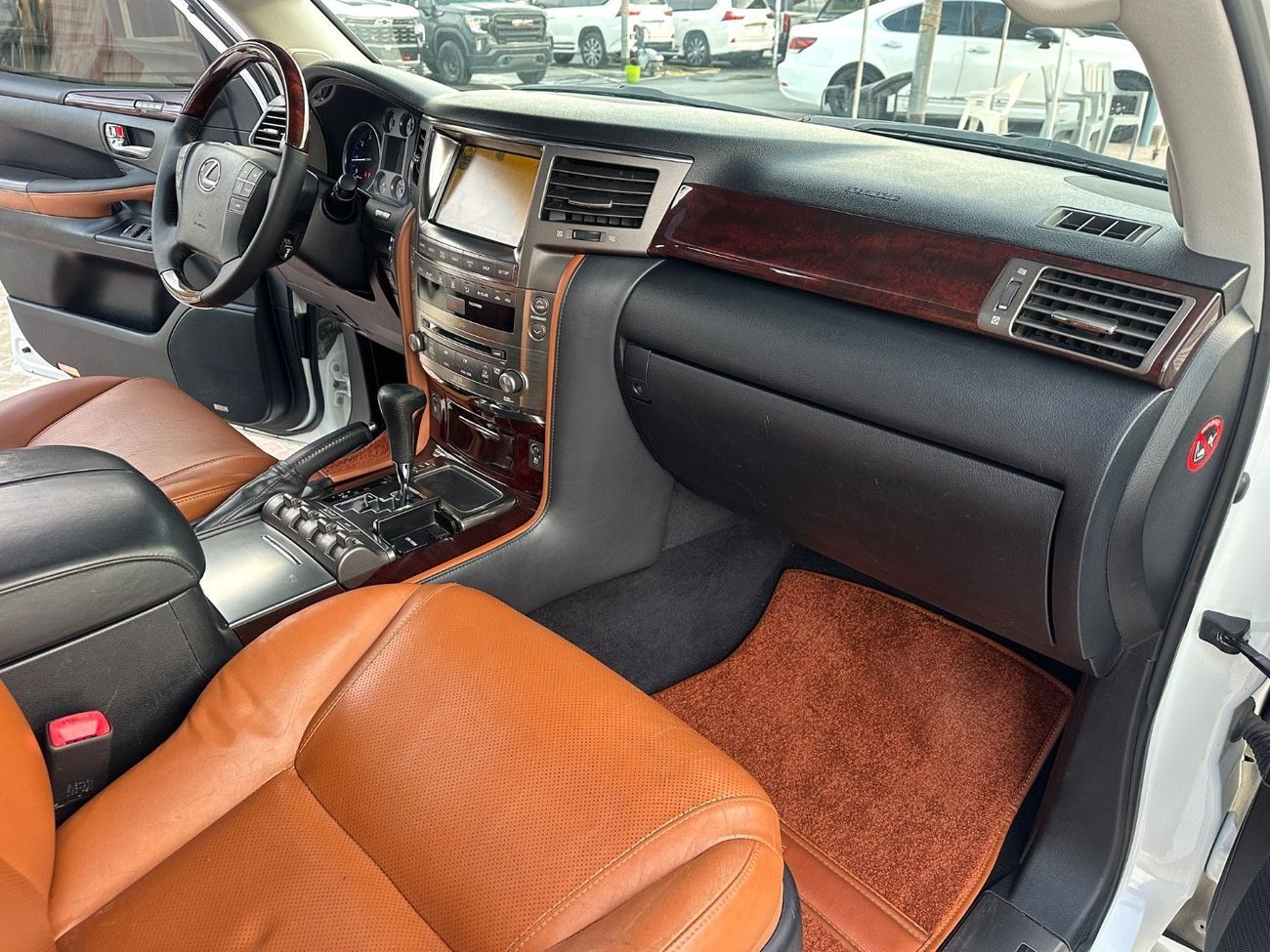 Lexus LX570