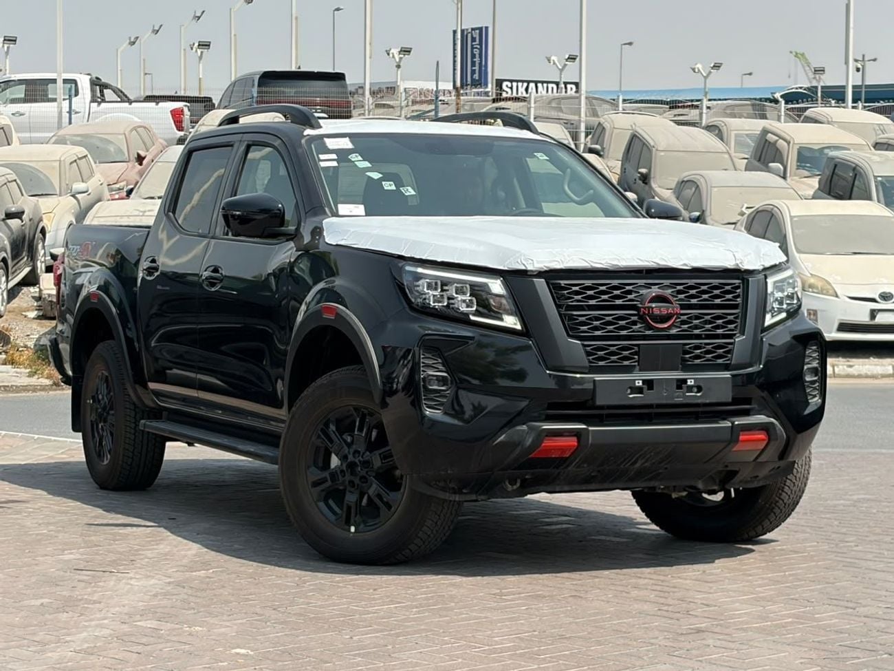 Nissan Navara 2.5L V4 DIESEL | ELECTRIC WITH LEATHER SEATS | PUSH START | 360* CAMERA And Much More | 2025MY
