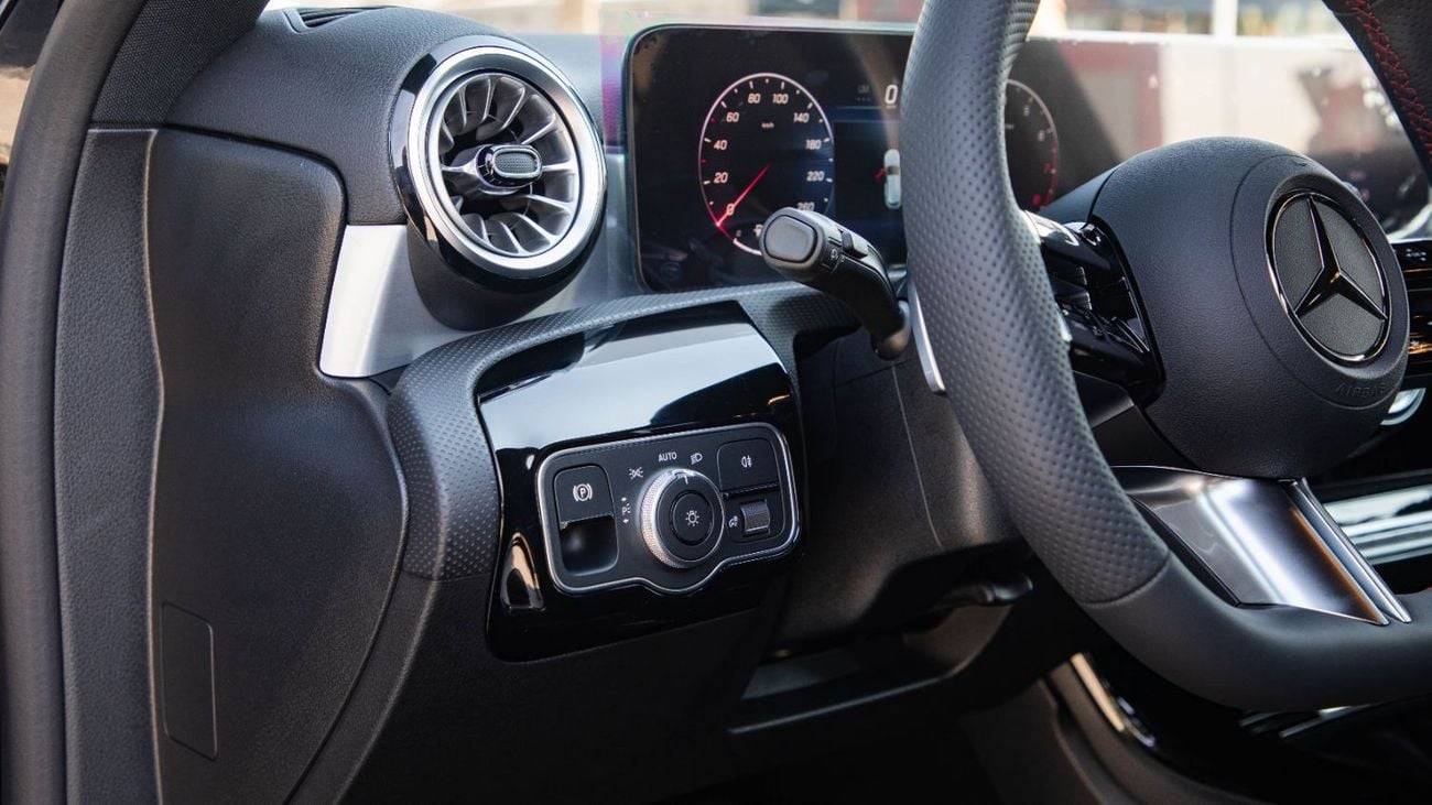 مرسيدس بنز A 200 AMG Hatchback | 2025 | GCC Specs with 5 Years Warranty