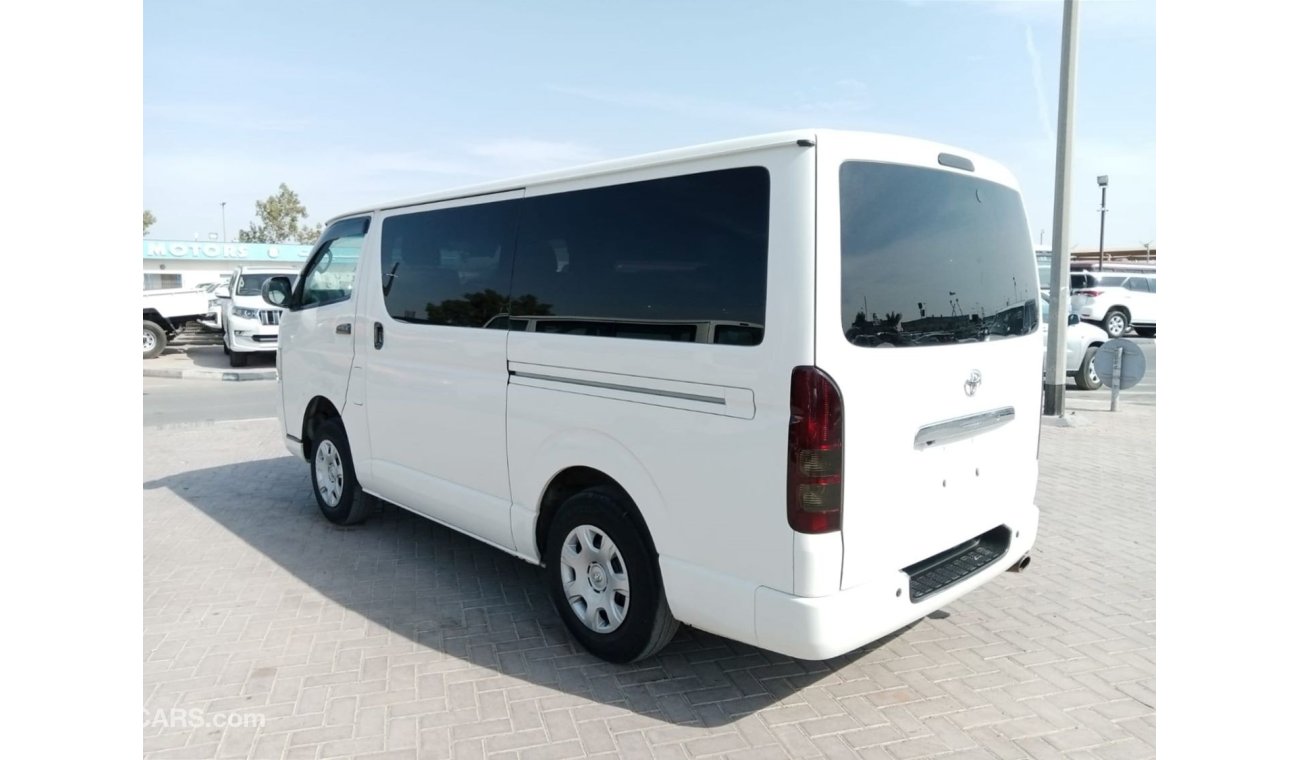 تويوتا هاياس TOYOTA HIACE RIGHT HAND DRIVE (PM975)