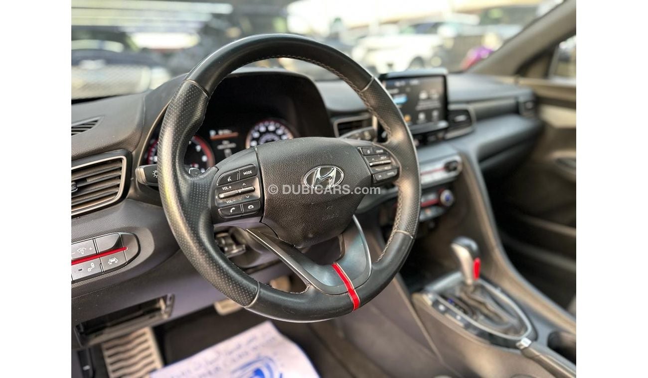 Hyundai Veloster Turbo