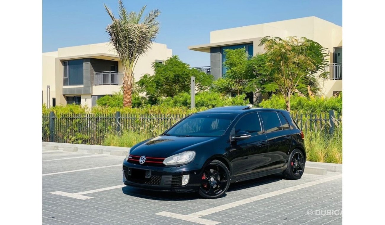 فولكس واجن جولف GTI || GCC || Original Paint || Fully Loaded || Very Well Maintained