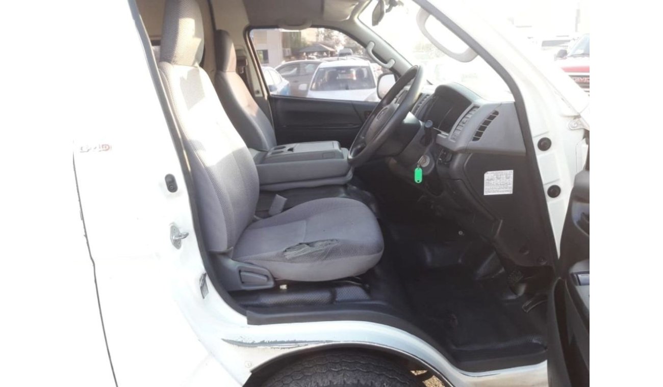 تويوتا هاياس Hiace Commuter RIGHT HAND DRIVE  (Stock no PM 376 )