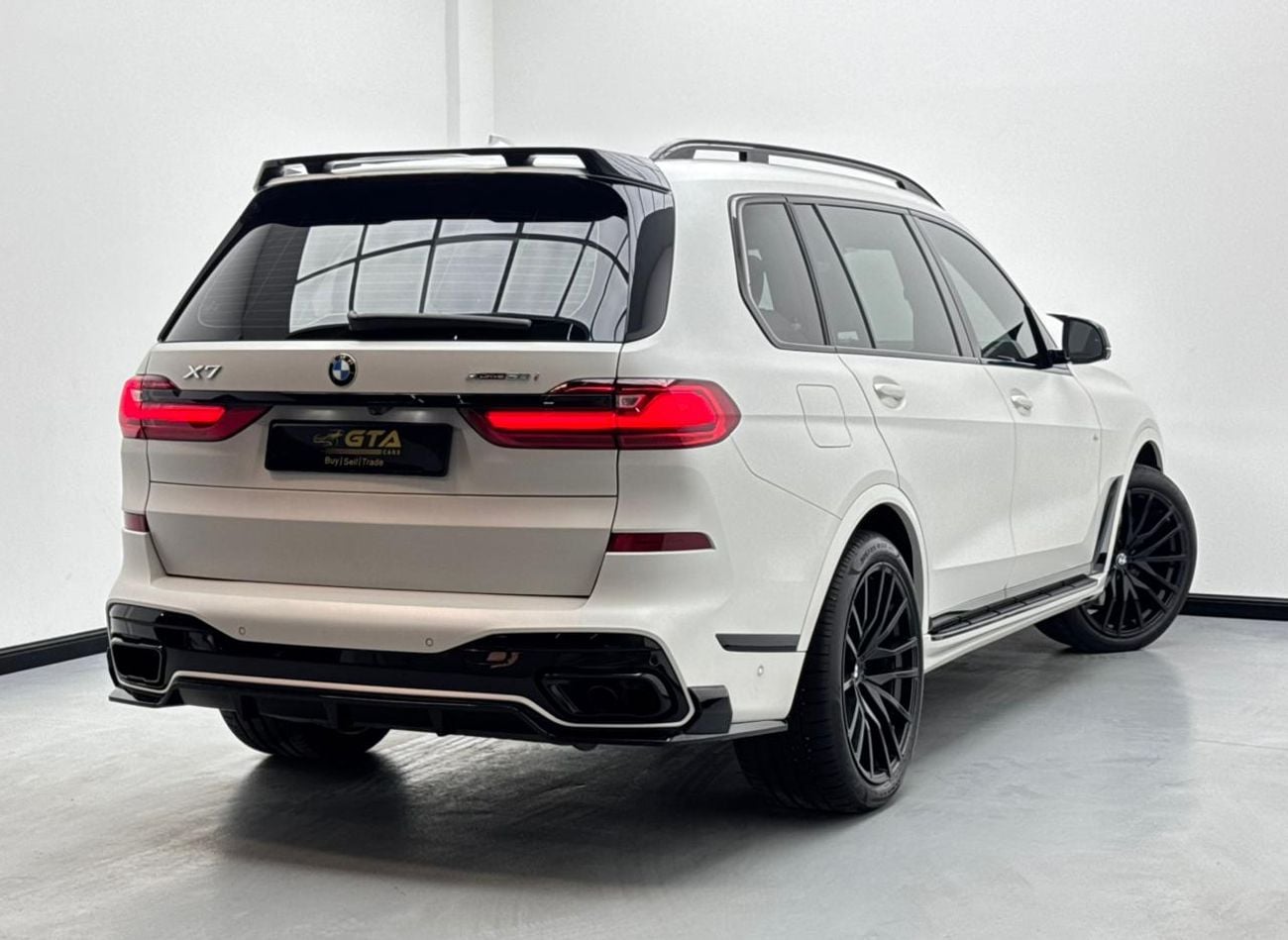 BMW X7 XDrive50i 4.4L 2019 BMW X7 xDrive50i M-Sport, 1 Year Warranty, Feb / 2027 BMW Service Pack, GCC