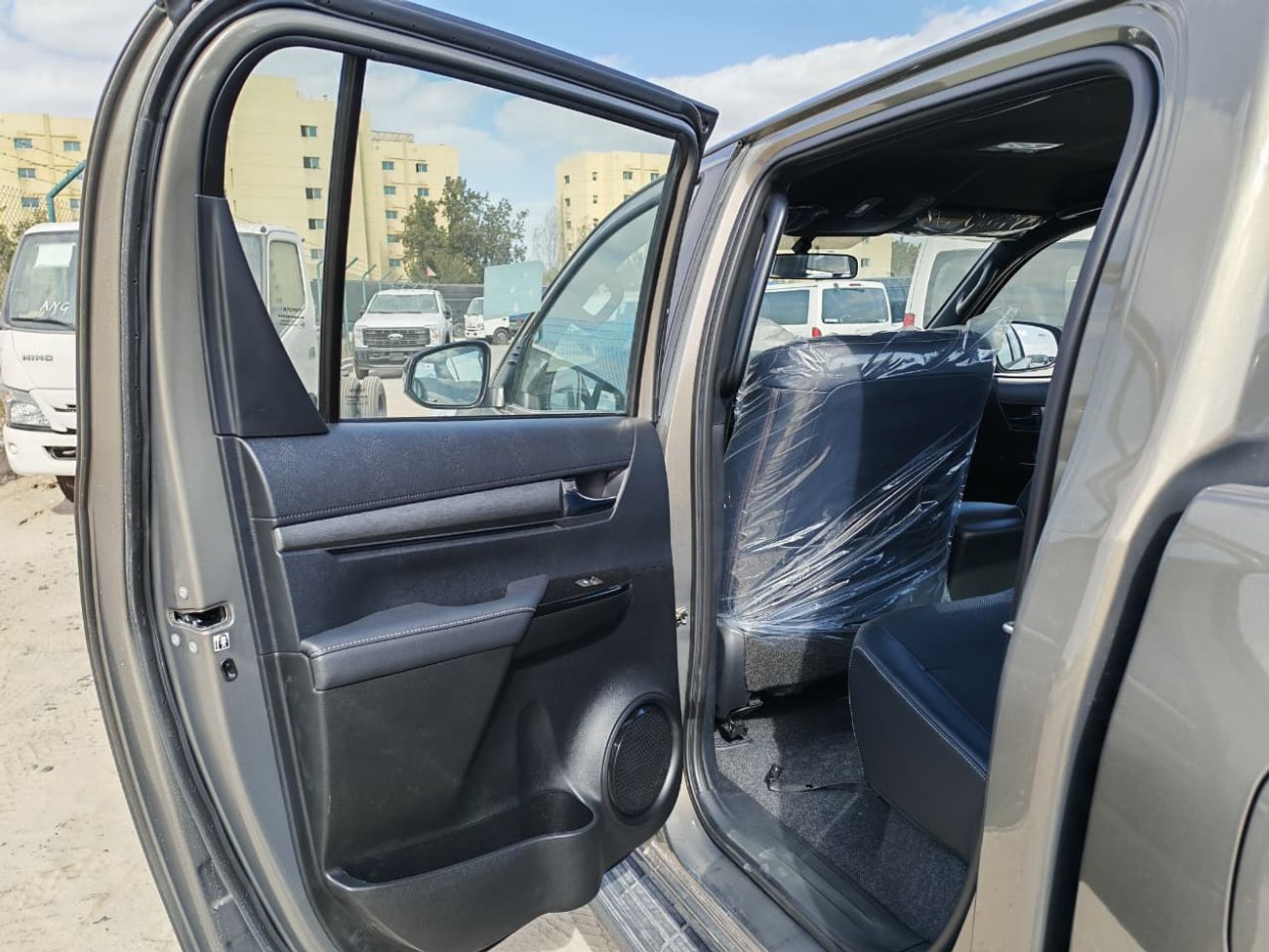 Toyota Hilux 2025 Toyota Hilux Adventure Double Cab Pickup 2.8L 4-Cyl Turbo Diesel A/T 4x4 Only for Africa