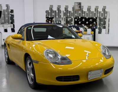 Porsche 718 Boxster  Original paint .. Low Milegea .. Perfect Condition
