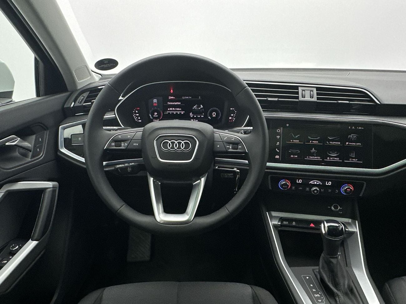 Audi Q3 35 TFSI Advanced 2.0L 150hp (Ref# 1024236)