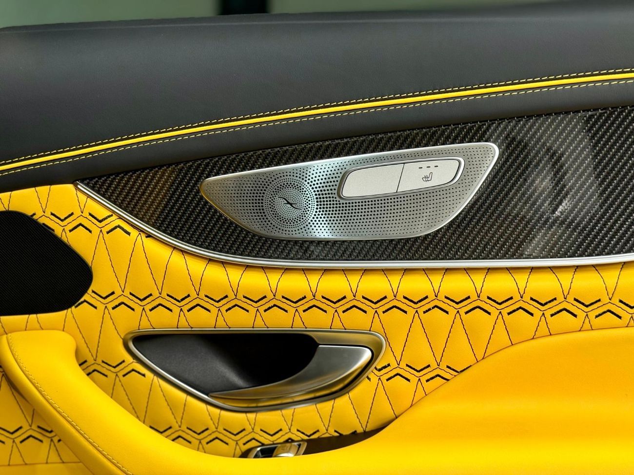 Mercedes-Benz GT 63 S BRABUS 900 ROCKET